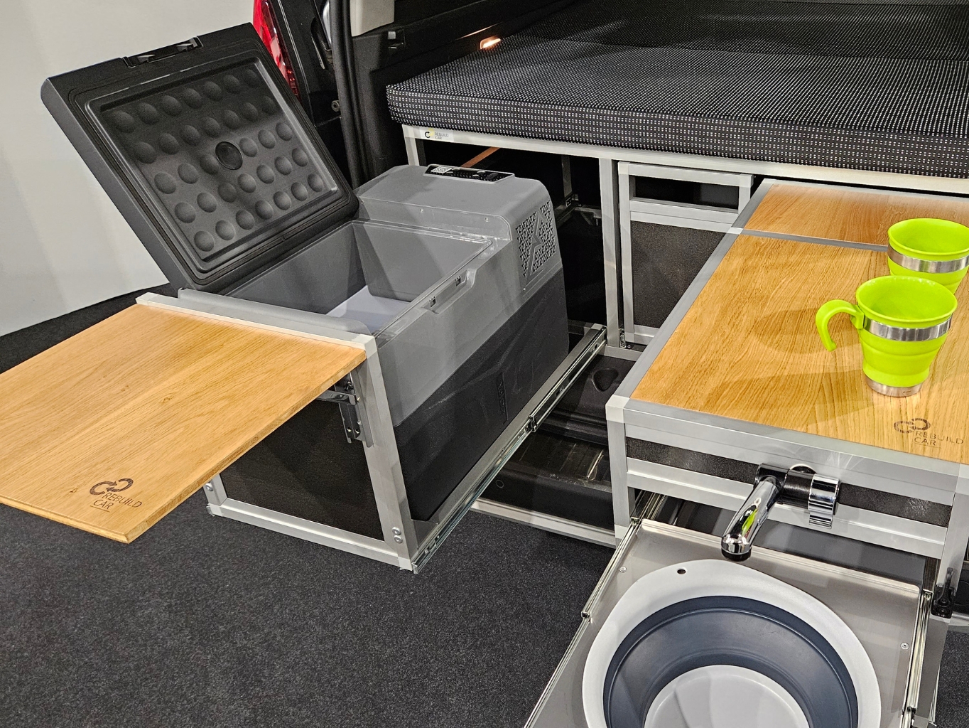 Noemi 115_70_H1_lednice2_1